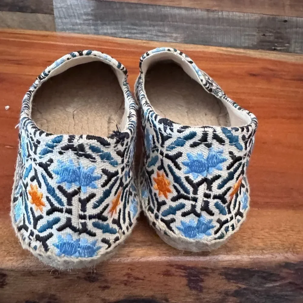 Yargici espadrilles  canvas colorful slip ons sz 41/10 EUC no wear